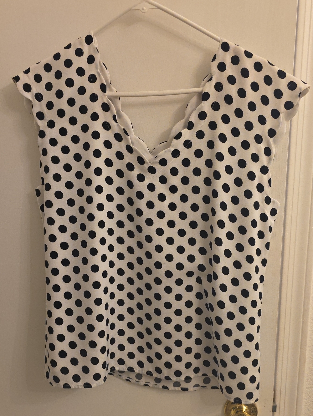 Express Black & White Polka Dot V-Neck Sleeveless Top